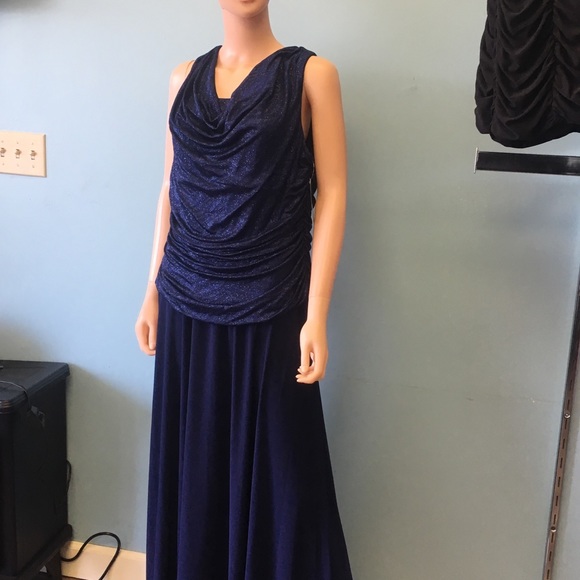 🔥🔥🔥🔥Beautiful evening gown size 16 Navy - Picture 2 of 3